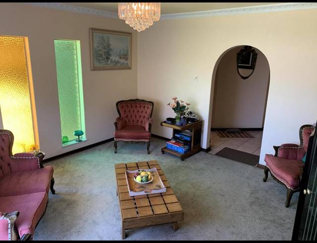 5 BEDROOM HOUSE FOR SALE IN SUNWARD PARK